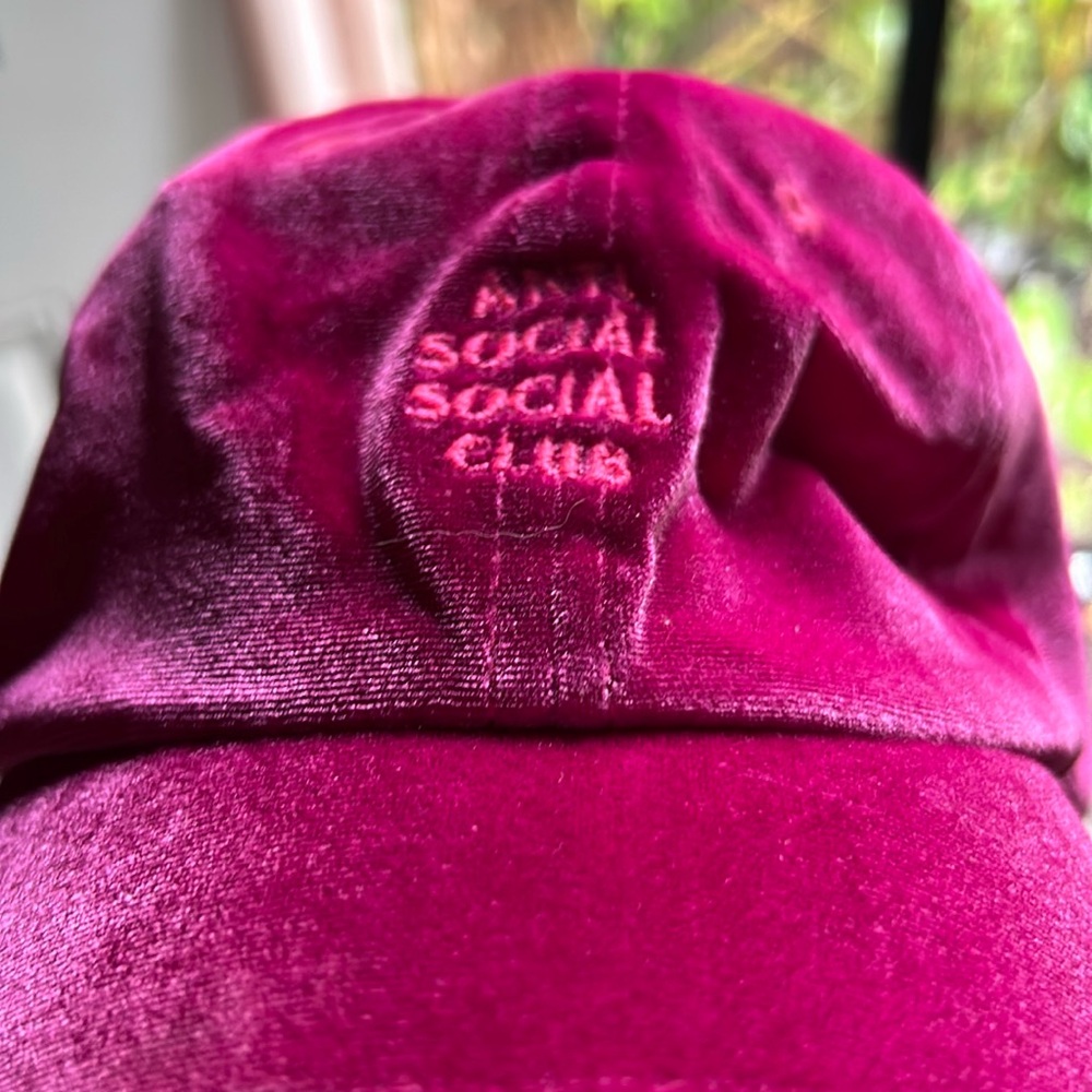 Anti social social club velvet hat
